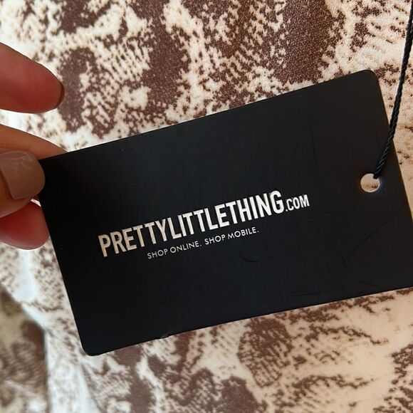 PrettylLittleThing Women’s 4 animal print tie front flowing cardigan NWT - Picture 11 of 16